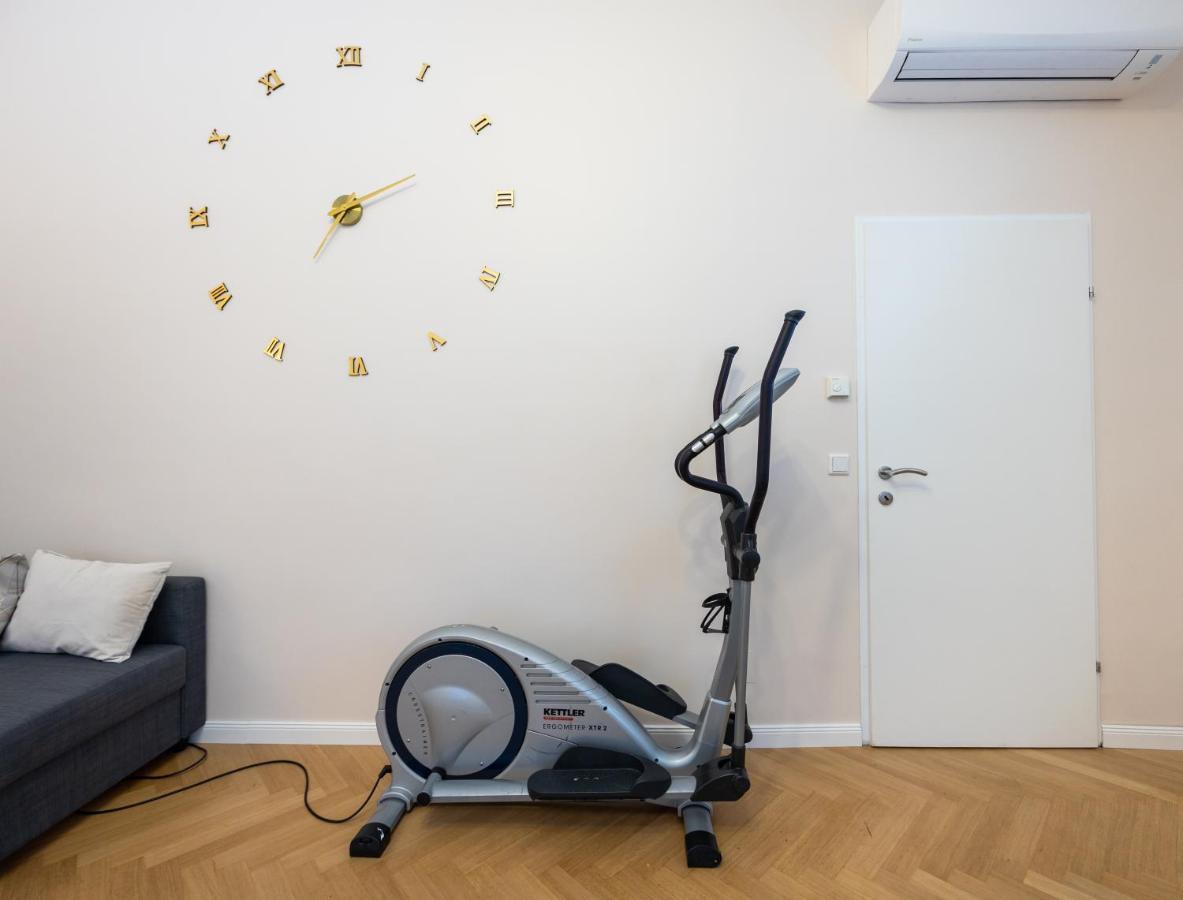 Charming Apartment Near Prater Vienna Esterno foto