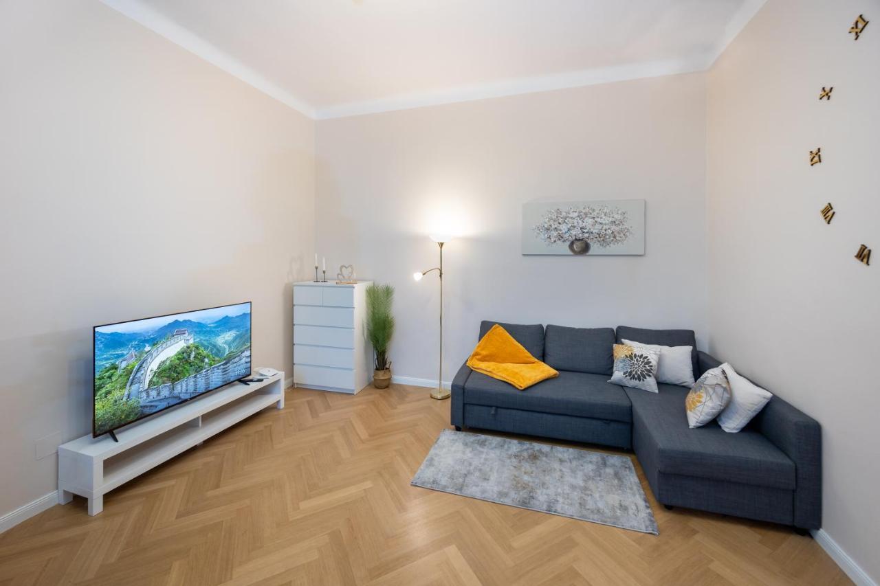 Charming Apartment Near Prater Vienna Esterno foto