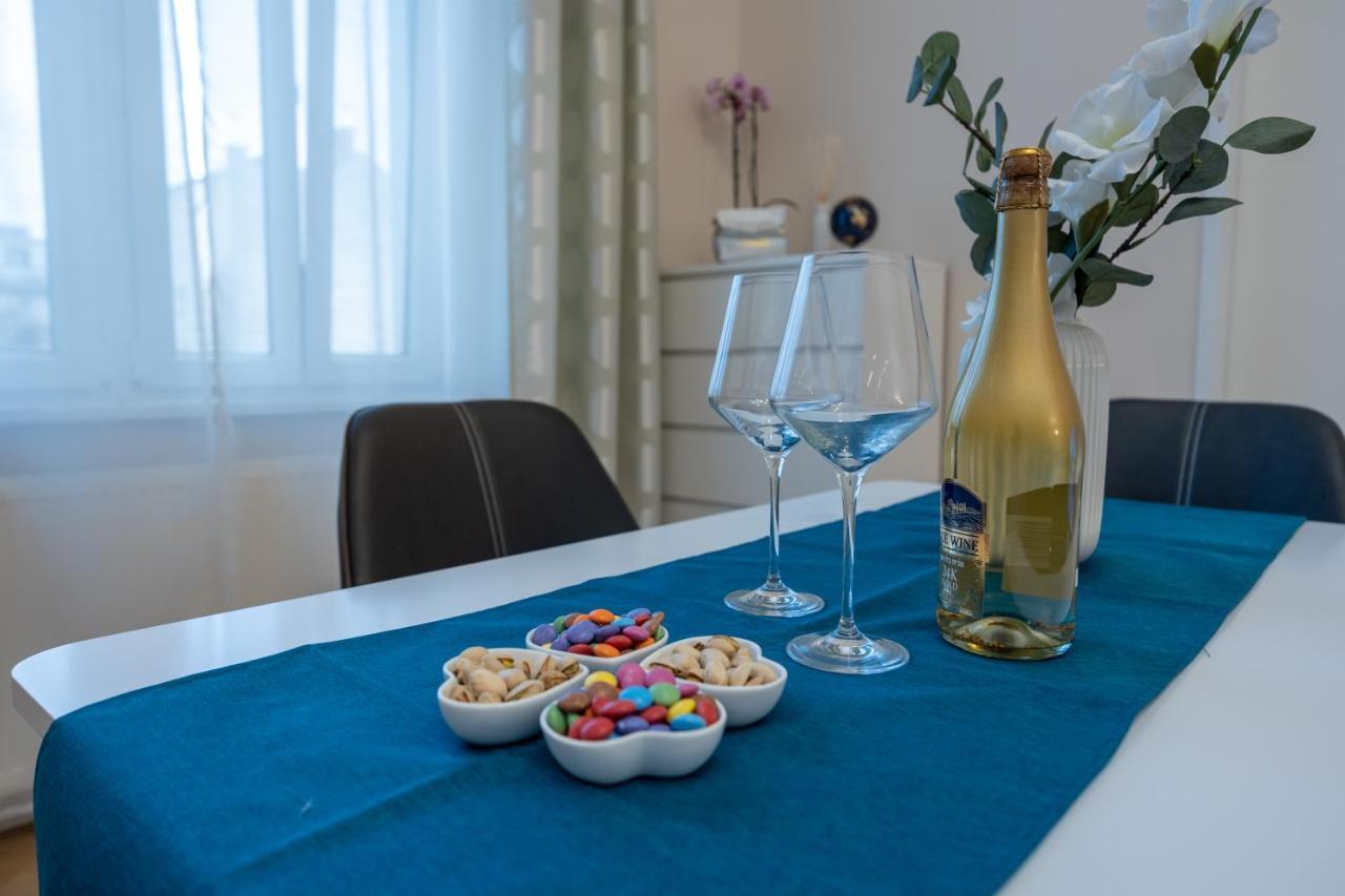 Charming Apartment Near Prater Vienna Esterno foto